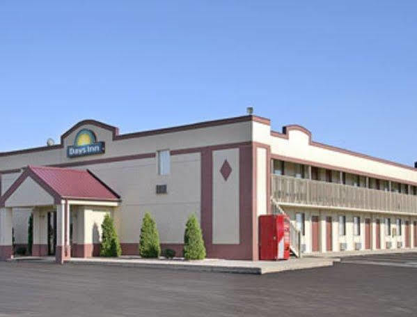 Days Inn By Wyndham Fort Wayne Exterior photo